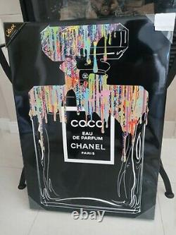 Oliver Gal Multi color PARFUM Coco Chanel Paris Framed Wall Art Canvas 20x28