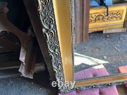 Vintage Wall Mirror with Decorative Frame